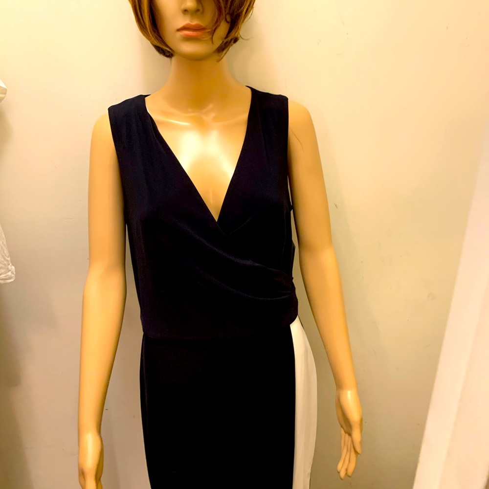 Beautiful sleeveless evening wear